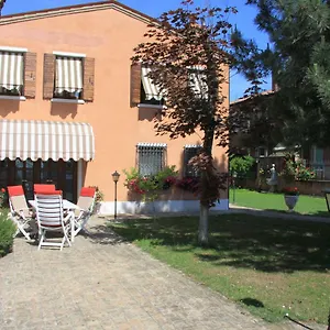  Apartment Garden House Italy